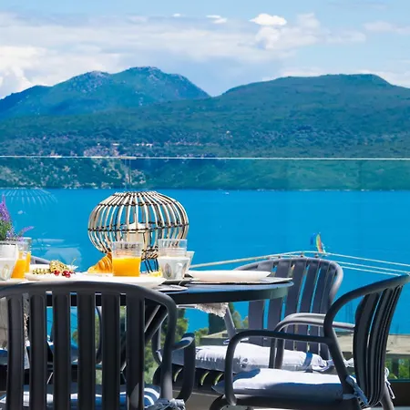 Endless Blue Maisonette Apartament Nikiana