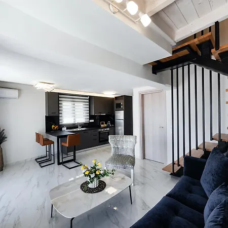 Endless Blue Maisonette Apartament *